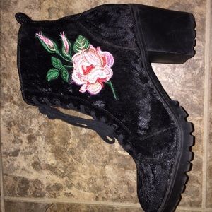 Vintage black boots